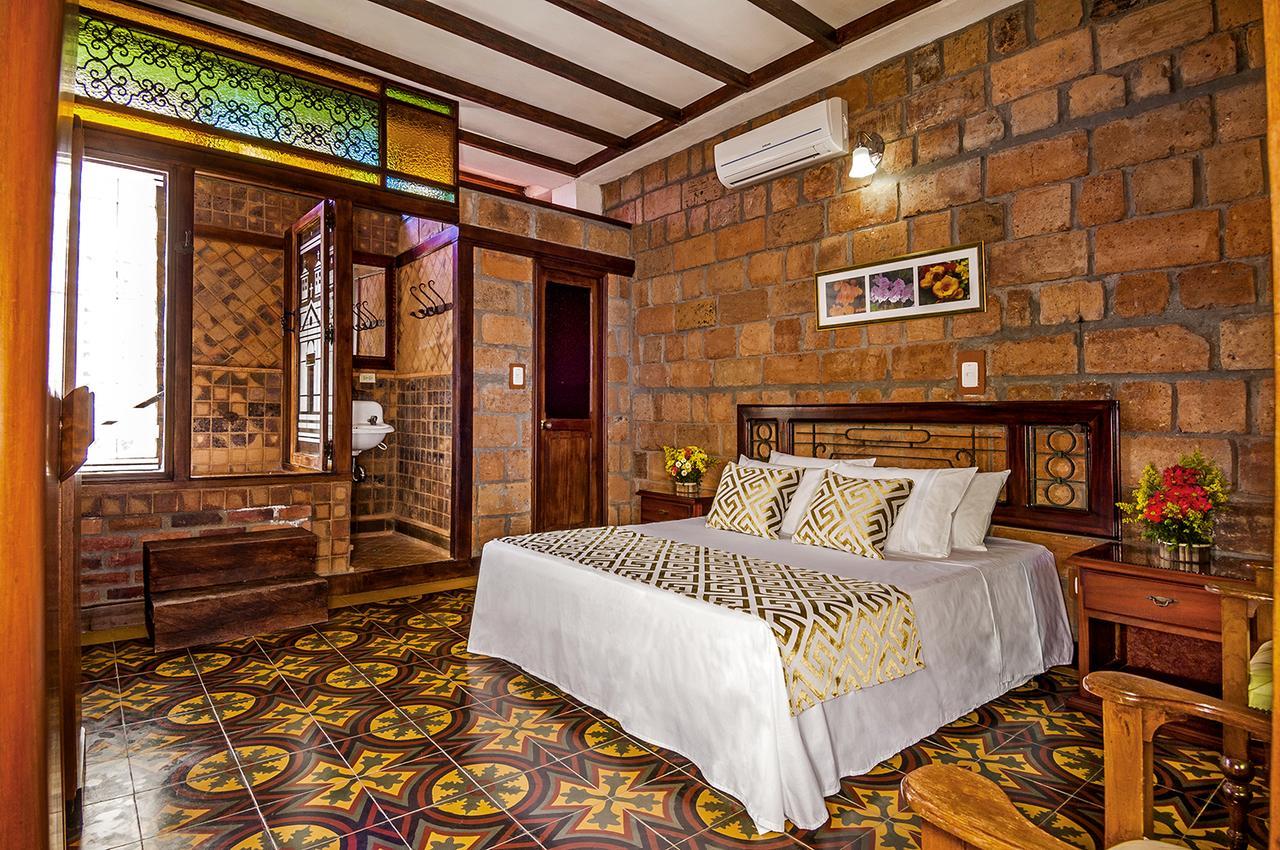 Hosteria De La Plaza Menor Santa Fe de Antioquia Exterior photo